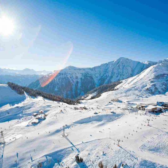 https://www.albergodadario.it/wp-content/uploads/2016/02/winter-activities_06-540x540.jpg
